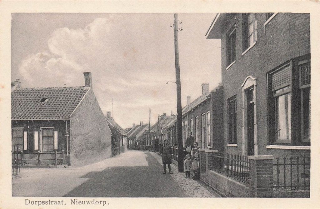 703-328-005 Dorpsstraat Nieuwdorp, Verzamelen, Ansichtkaarten | Nederland, Zeeland, Voor 1920, Verzenden