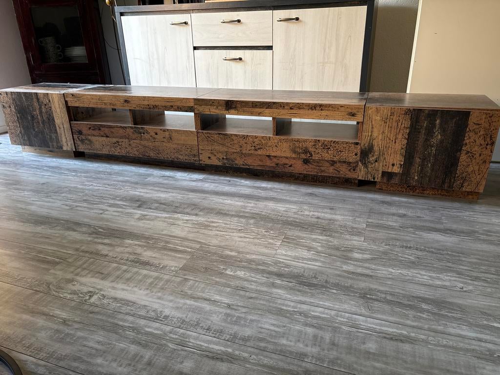 Tv meubel met ledstrip, reeds gemonteerd, Gebruikt, 150 tot 200 cm, Ophalen of Verzenden, Minder dan 100 cm