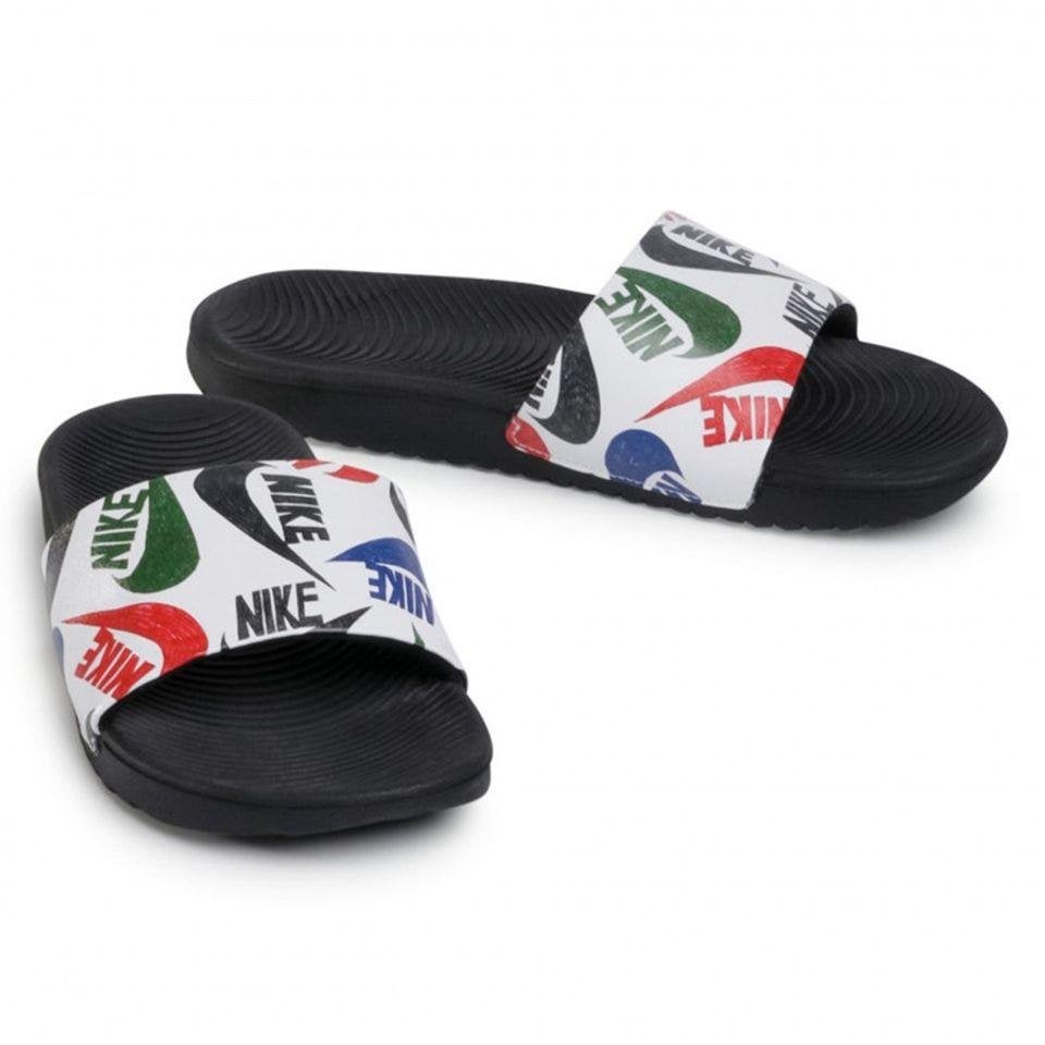 Leuke zwart wit gekleurde Nike bad slippers in maat 28 NIEUW, Jongen of Meisje, Schoenen, Nieuw, Ophalen of Verzenden