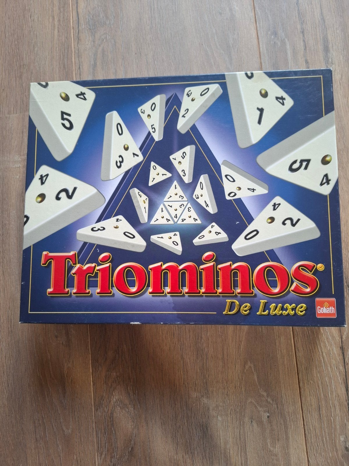 Triominos De Luxe - Het klassieke driehoekige dominospel, Hobby en Vrije tijd, Gezelschapsspellen | Bordspellen, Een of twee spelers