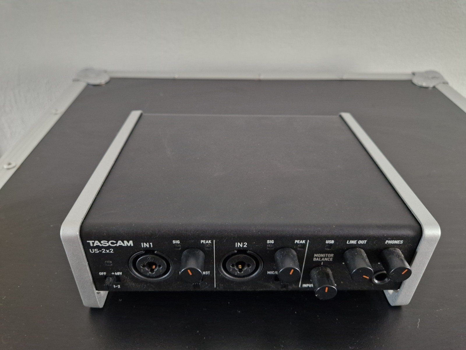 Tascam US-2x2 USB Audio Interface, Muziek en Instrumenten, Ophalen of Verzenden, Zo goed als nieuw, Minder dan 5 kanalen, Microfooningang