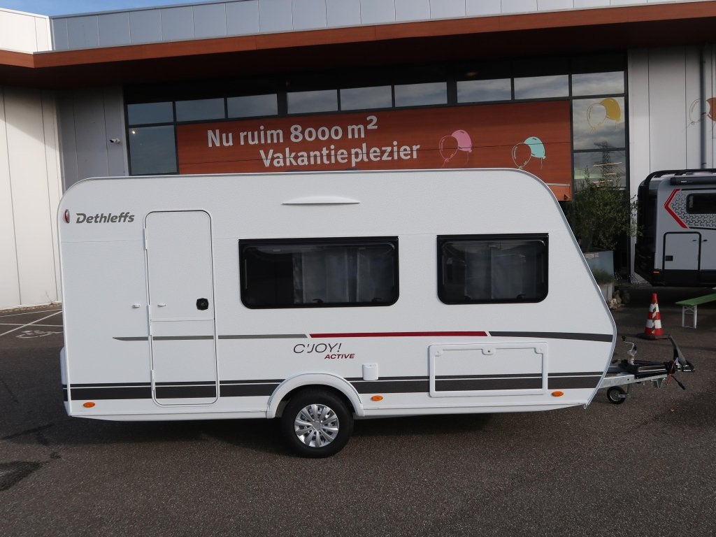 Dethleffs C'Joy 420 QSH SUPER LICHT MET HOGE KK, Schokbreker, Treinzit, Dethleffs, 5 tot 6 meter