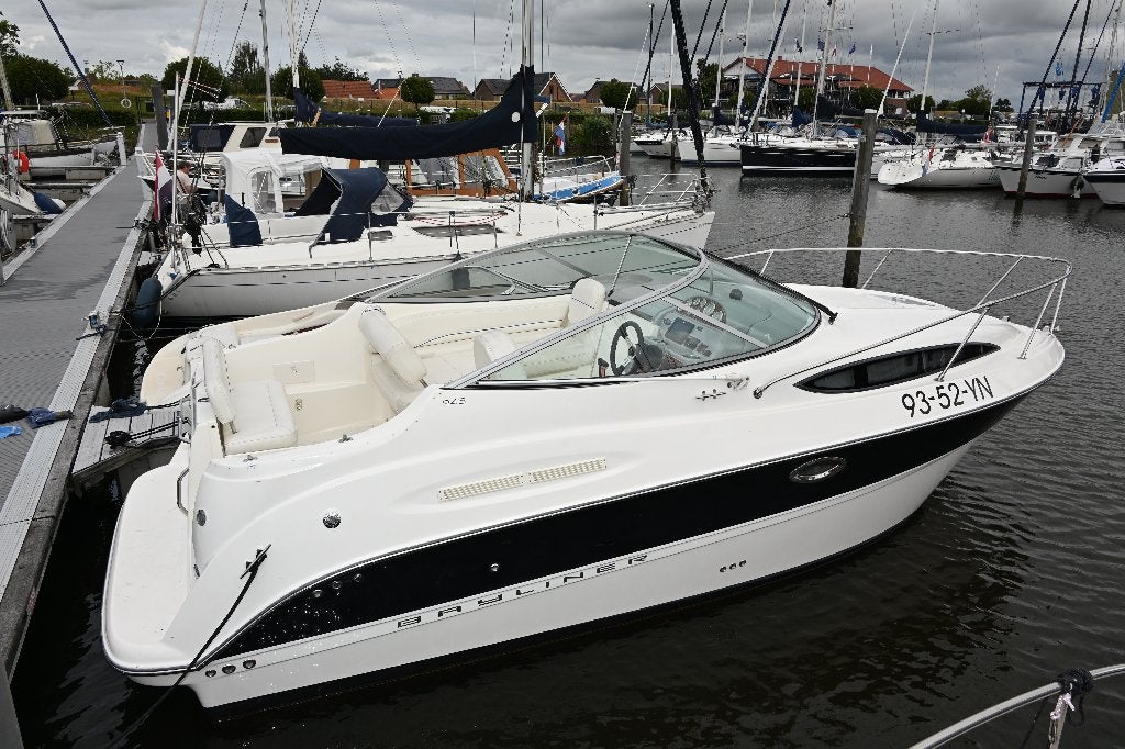 Bayliner 245, Watersport en Boten, Walstroom, Gebruikt, Binnenboordmotor, Kruiser