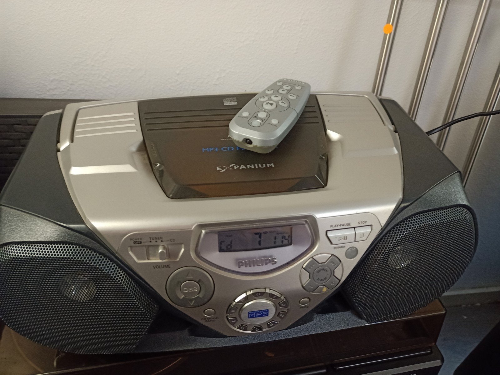 Philips MP3-CD Speler met Radio en afs bed, Ophalen of Verzenden, Zo goed als nieuw, Philips, Draagbaar