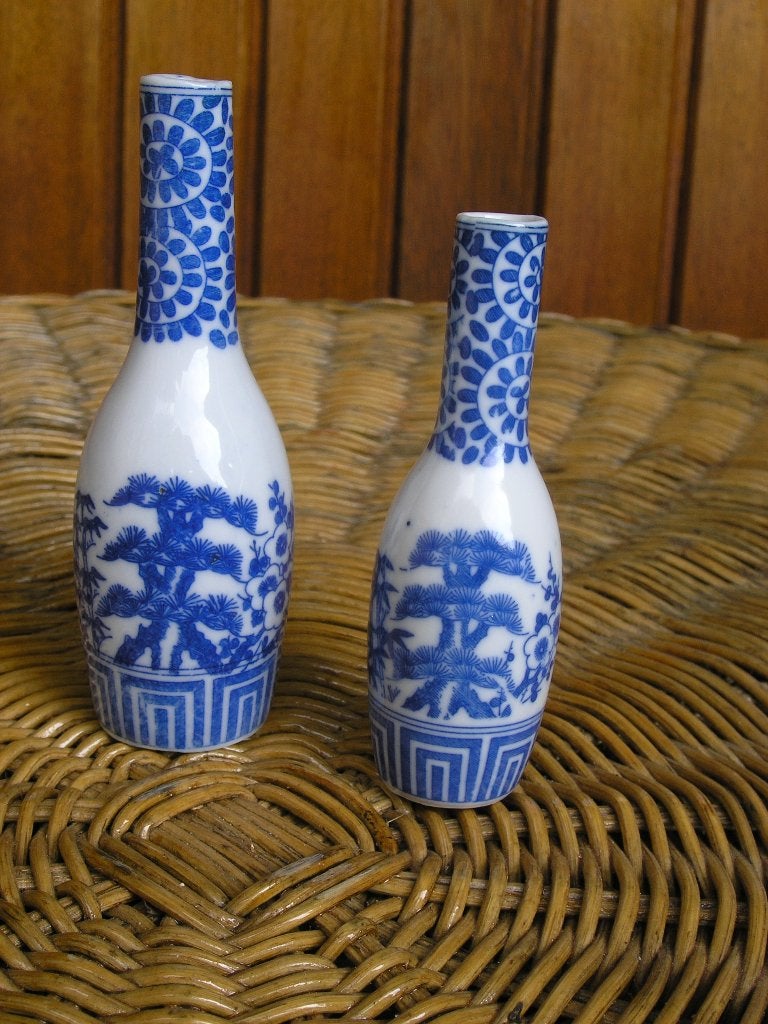 2 oude Chinese miniatuur vaasjes, blauw/wit, pijnbomen, riet, Ophalen of Verzenden