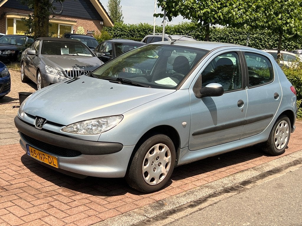 Peugeot 206 1.4 *, Auto's, Voorwielaandrijving, 31 €/maand, 4 cilinders, Airbags