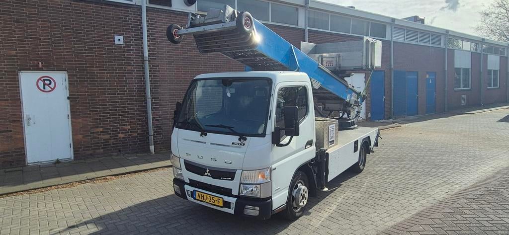 Verhuislift bocker 30m  FUSO Canter 2020, Auto's, Bestelauto's, FUSO, Wit, Diesel, 3195 kg