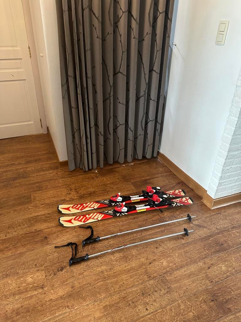 Atomic ski’s 110 cm + Rossignol rpm skistokken 90 cm, Sport en Fitness, Skiën en Langlaufen, Gebruikt, 100 tot 140 cm, Carve, Ski's
