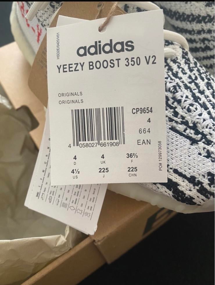 Adidas Yeezy Boost 350 V2 Zebra - Maat 36 2/3, Verzenden, Nieuw, Wit, Sneakers of Gympen