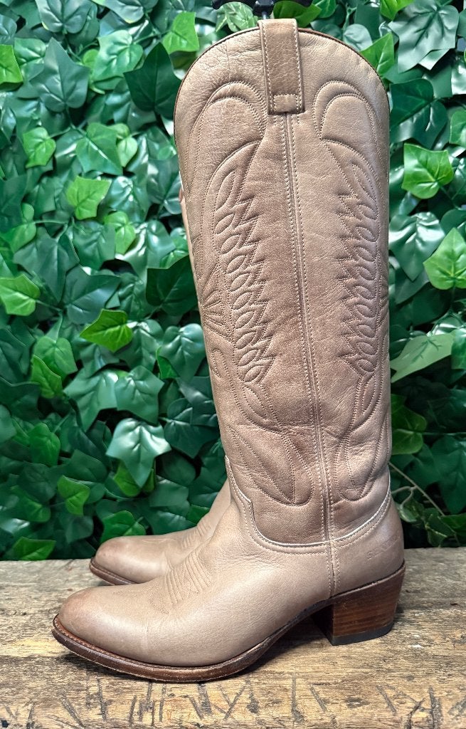 gewoon Nieuwe prachtige hoge laarzen van sendra maat 39, Bruin, Nieuw, Ophalen of Verzenden, Sendra