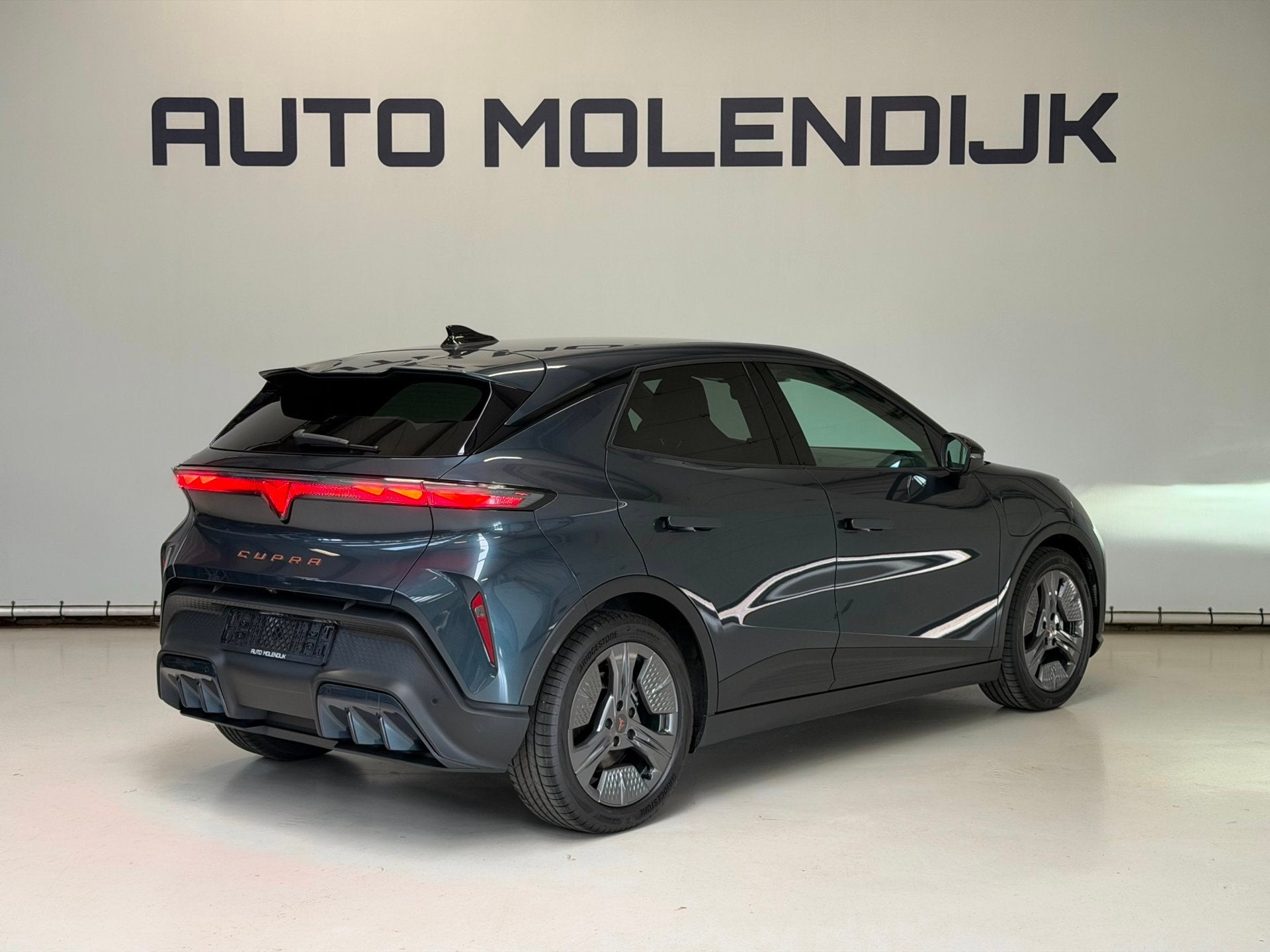 CUPRA Raval CUPRA Raval First ed / 56 KWh / 211 PK / Alcanta, Auto's, Dealer onderhouden, Zwart, 1589 kg, Alcantara