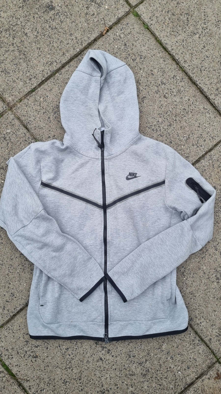 Nike Tech Fleece Hoodie Grijs - Valt als XS, Nike, Ophalen of Verzenden, Zo goed als nieuw, Grijs