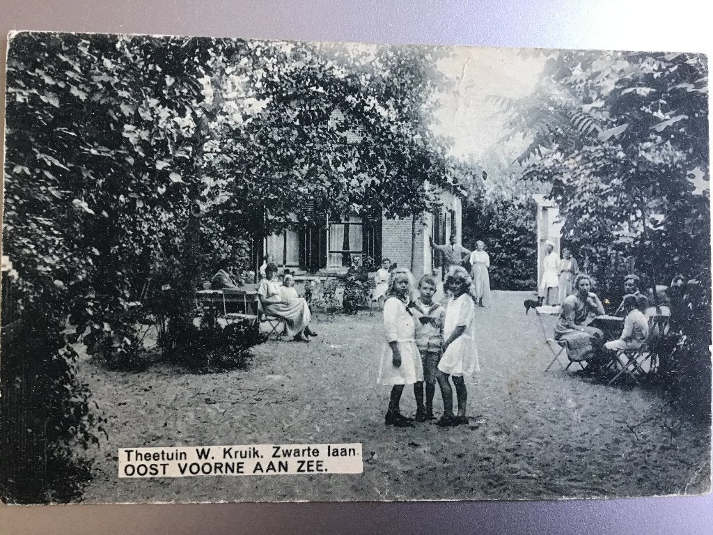 Oostvoorne aan Zee - Theetuin W. Kruik Zwarte laan 1925-30, Ophalen of Verzenden, 1920 tot 1940, Gelopen, Zuid-Holland