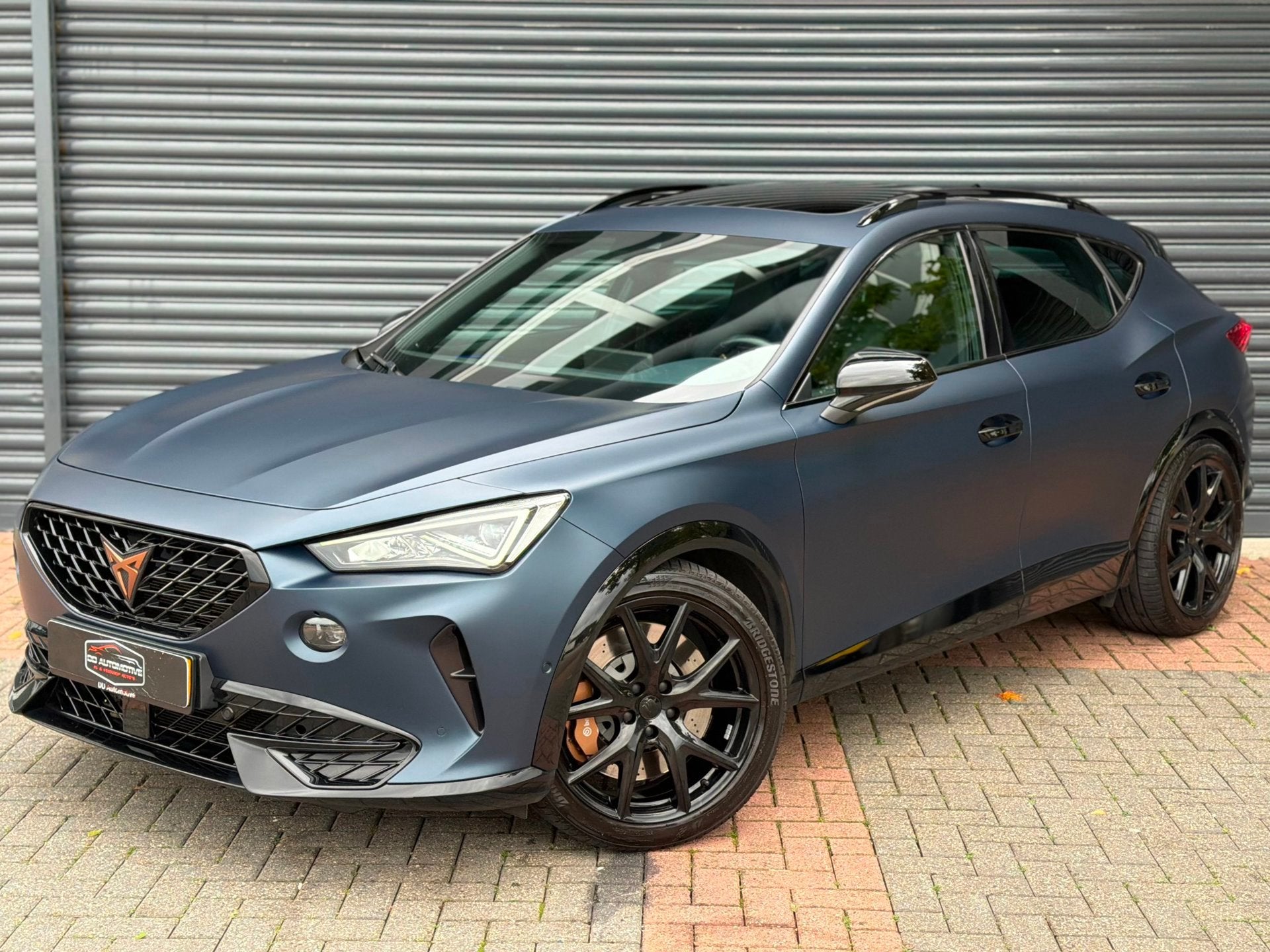 Cupra FORMENTOR 2.0 TSI 4DRIVE VZ Pano | Beats | Memory | Le, Auto's, Dealer onderhouden, Euro 6, 4 cilinders, Blauw