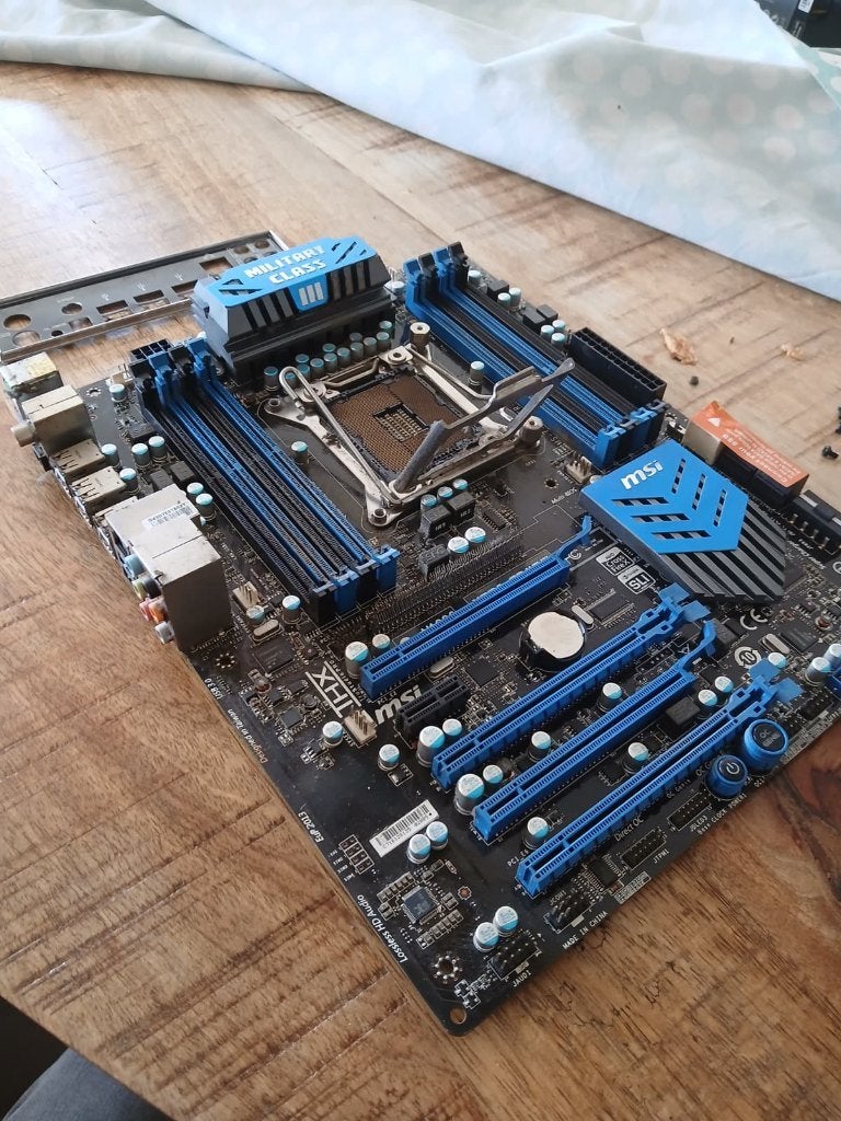 msi X79A-GD45 DEFECT, Ophalen, DDR3, ATX, Niet werkend
