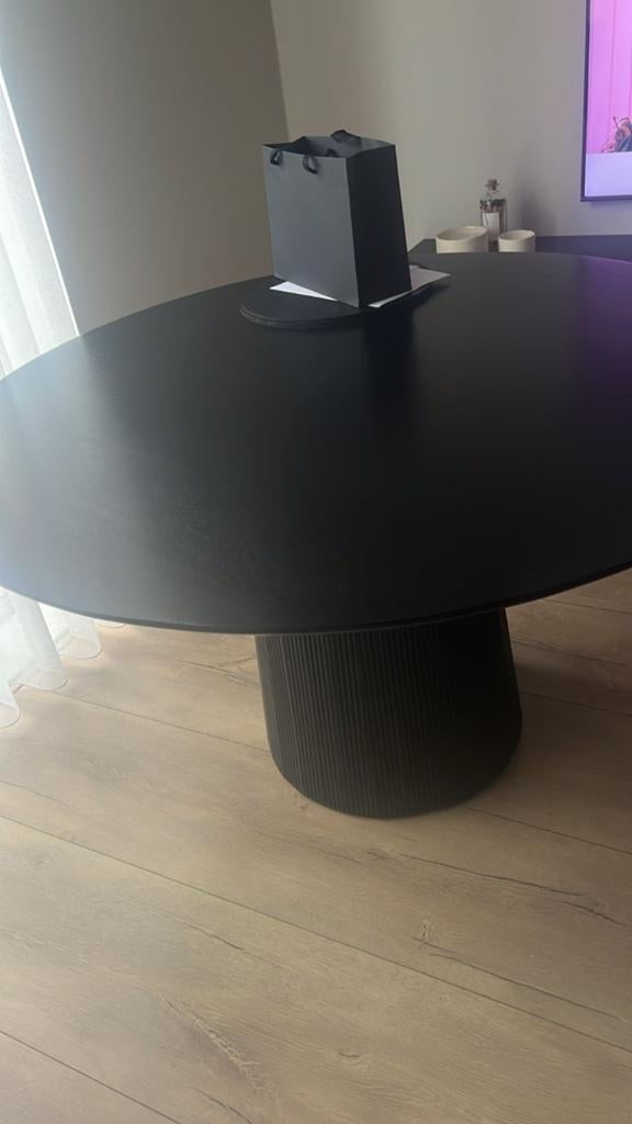 Mooie zwarte, mango houten tafel, 100 tot 150 cm, Rond, Ophalen of Verzenden, Zo goed als nieuw