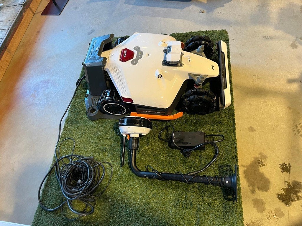 Mammotion LUBA 2 AWD 3000X, robotmaaier, GPS. 4x4!!, Ophalen, Gebruikt, Mammotion Technik GmbH, Bestuurbaar via app