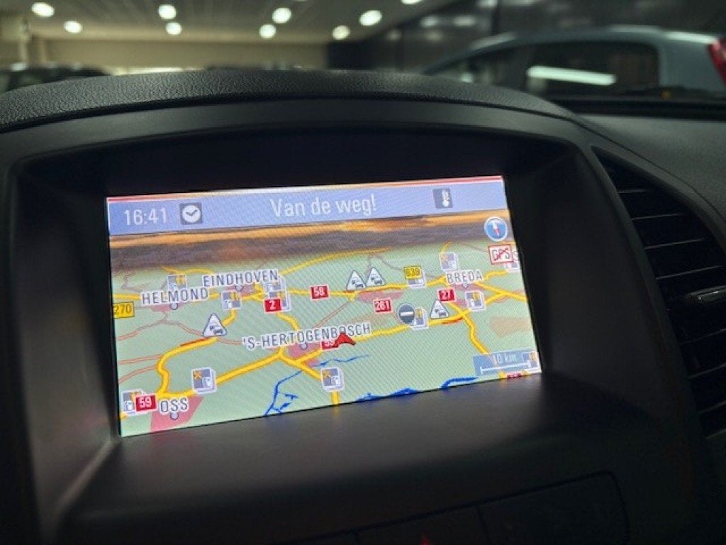 Opel INSIGNIA 2.0 CDTI CLIMAT / CRUISE / TREKHAAK / 2X PDC, Auto's, Opel, Voorwielaandrijving, Euro 5, 4 cilinders, Parkeersensor