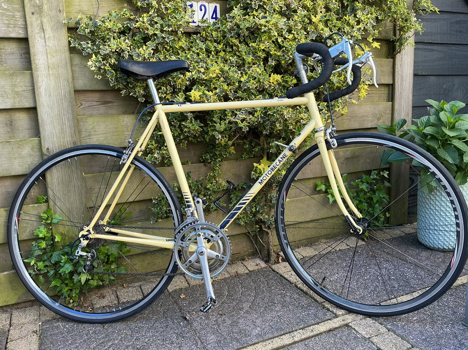 Mooie in prima staat zijnde Motobecane Racefiets 1983, Aluminium, Zo goed als nieuw, Meer dan 20 versnellingen, Ophalen