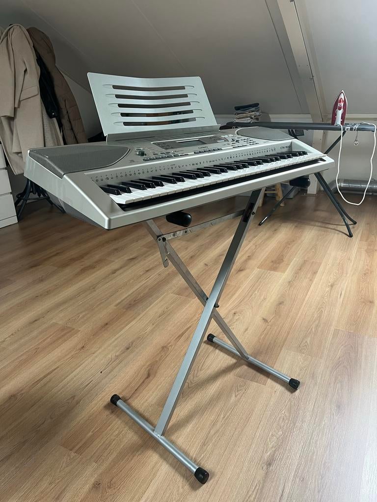 Casio keyboard met standaard, Ophalen, Casio, Met standaard, 61 toetsen