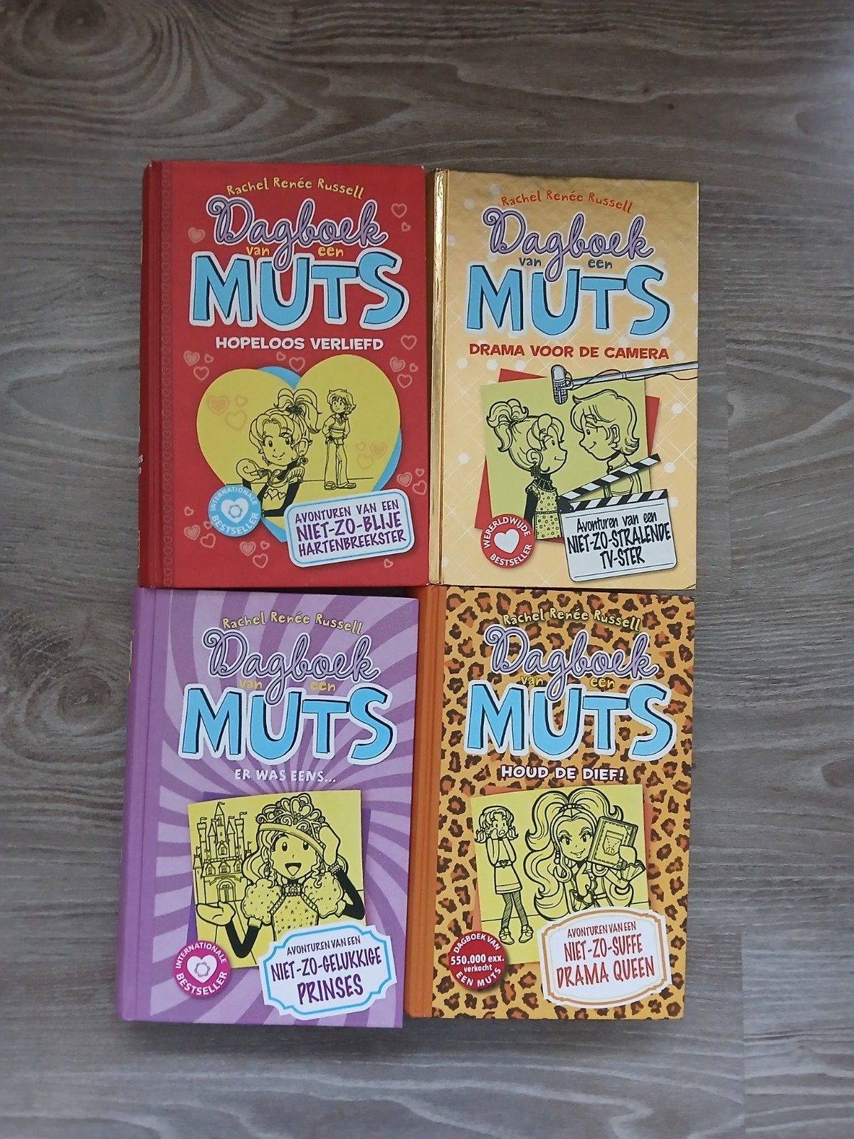 Dagboek van een muts - Deel 6, 7, 8, 9 (4 boeken, hardcover), Ophalen of Verzenden, Zo goed als nieuw, Rachel Renée Russell, Fictie
