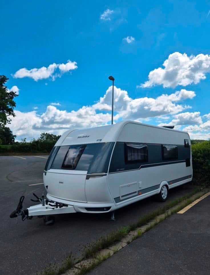 Hobby 560 KMFE 2018, Caravans en Kamperen, Mover, Rondzit, Hobby, Bedrijf