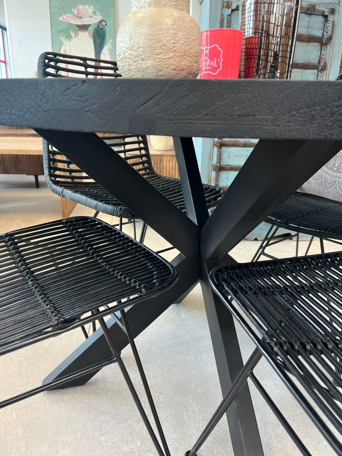 Magazijn leegverkoop ronde eettafel zwart mangohout matrix, Hout, Zwart, Nieuw, Ophalen of Verzenden