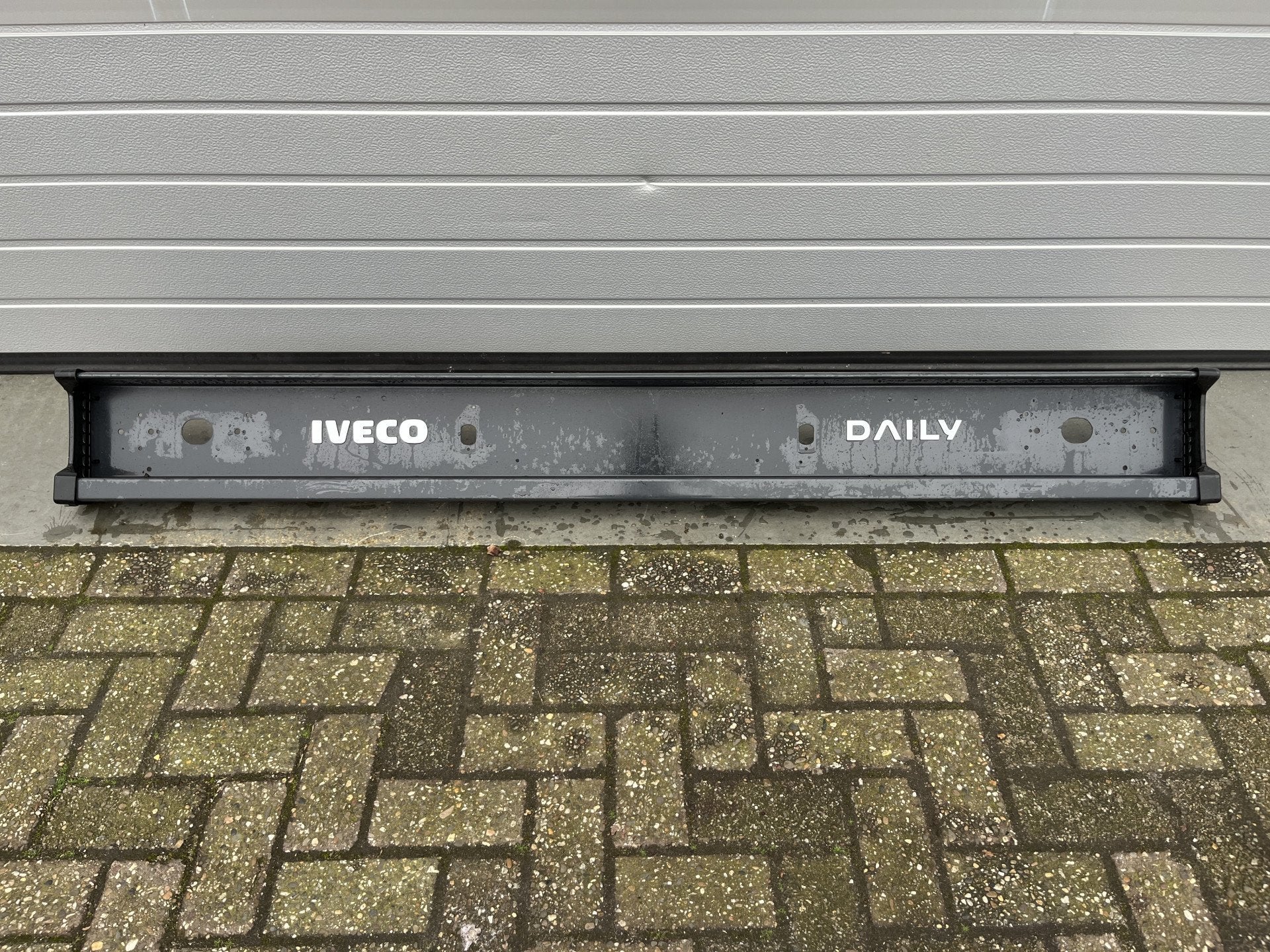 Achterbumper Bumperbalk Trekhaak Iveco Daily Renault Master, Gebruikt, Ootmarsumseweg 110
7665SE  ALBERGEN, NL, Dani Autobedrijven B.V.