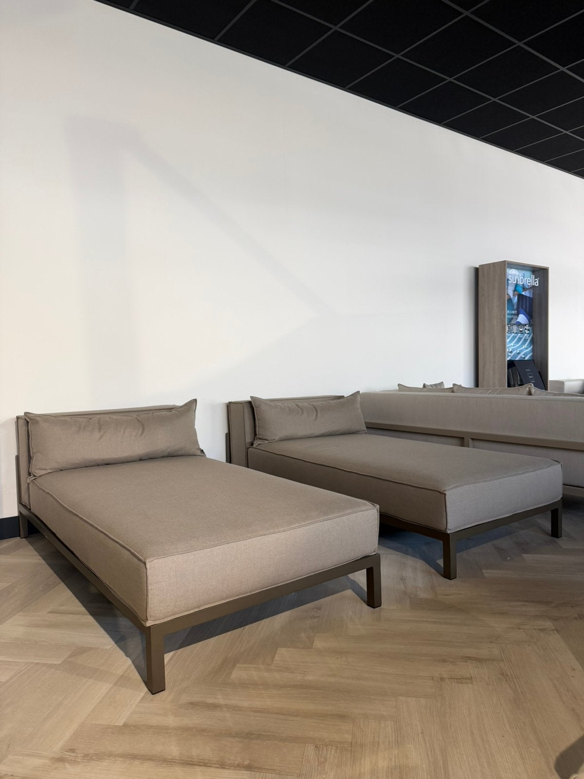 Falain Aikon ligbedden set met sunbrella kussens, Ophalen of Verzenden, Nieuw, Aluminium