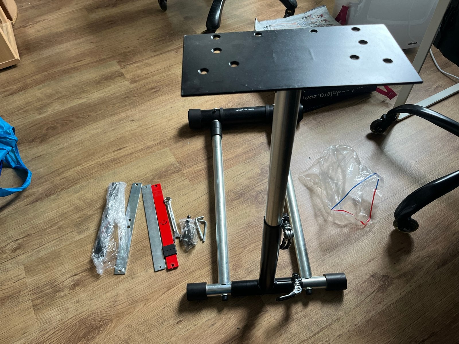 Wheel Stand Pro voor Thrustmaster T300, TX, TGT, TS-PC, T248, Spelcomputers en Games, Houder/standaard, Gebruikt, PC, Verstelbaar