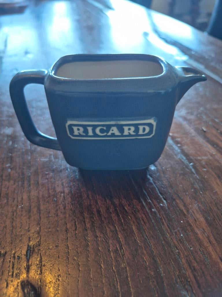 Ricard waterkannetje in goede staat, Ophalen of Verzenden, Zo goed als nieuw, Steen/keramiek, Overige merken