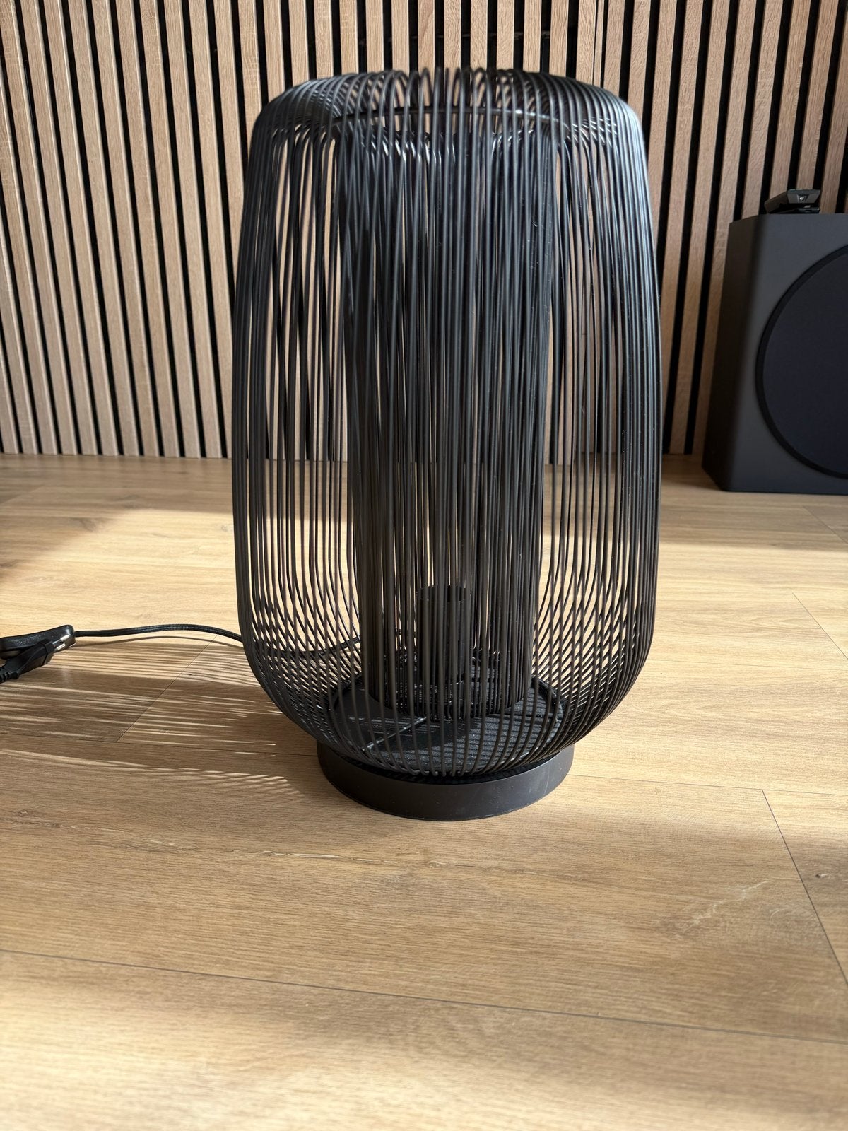 Bodilson Tafellamp Zwart - 40cm Hoog, 23cm Diep, Zwart, Ophalen of Verzenden, Zo goed als nieuw, Metaal