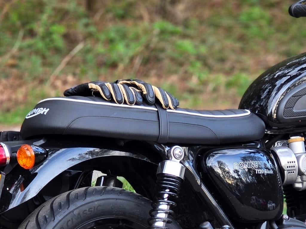 Comfortabel Triumph Bonneville T100/T120, Motoren, Ophalen of Verzenden, Nieuw
