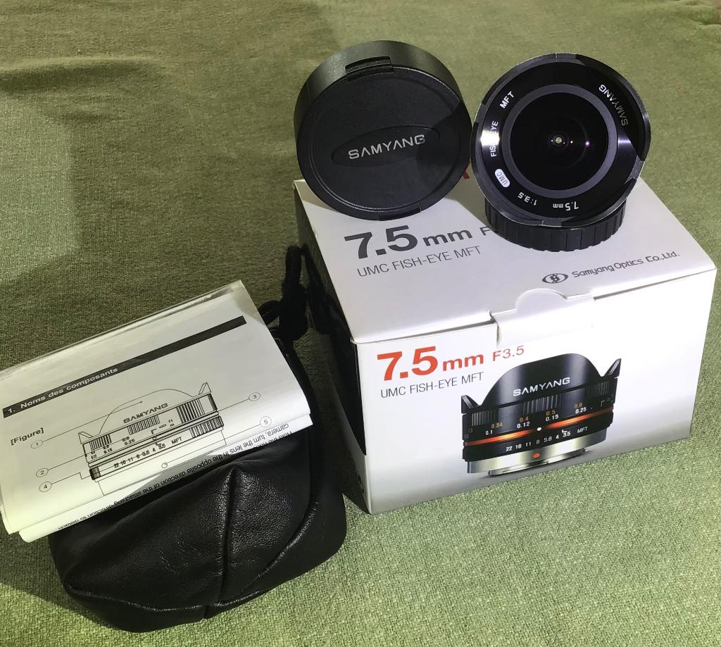 Samyang 7.7 mm Groothoeklens 1:3.5 UMC. MFT Fish-Eye, Ophalen of Verzenden, Zo goed als nieuw, Groothoeklens