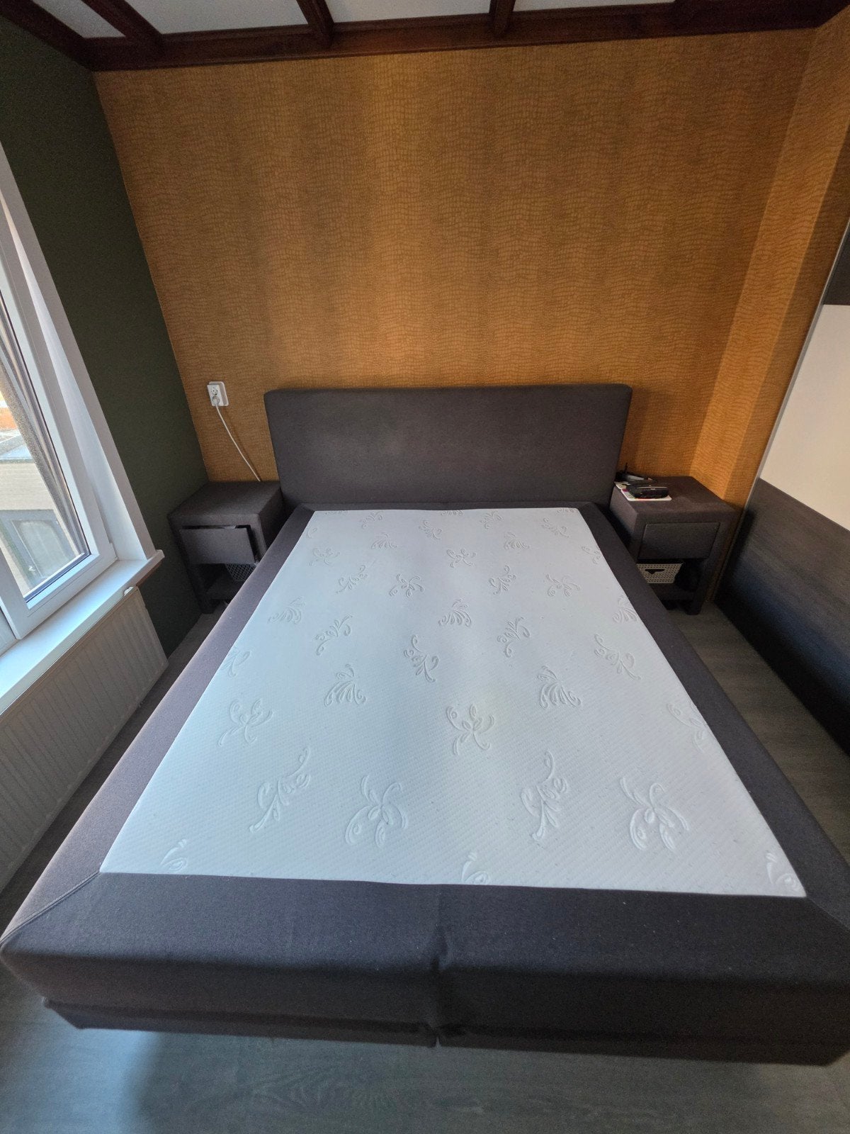 Tweepersoons boxspring 160x200 met nachtkastjes, goede staat, Ophalen, Tweepersoons, Zo goed als nieuw, 200 cm