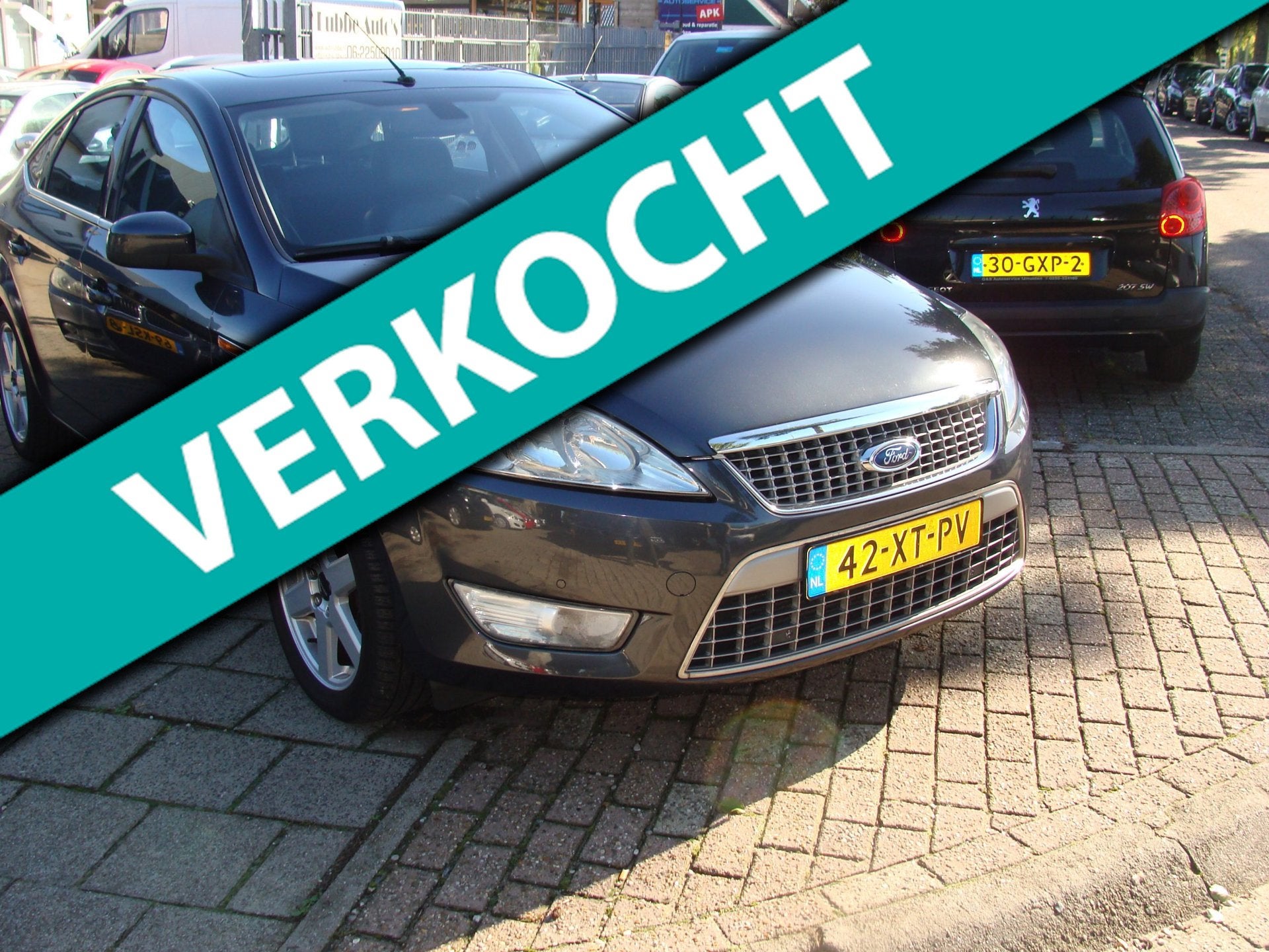 Ford Mondeo 2.5-20V Titanium pano navi airco nap apk, Voorwielaandrijving, 745 kg, Mondeo, 2521 cc