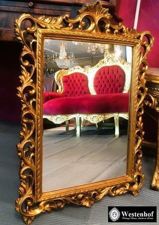 Franse antieke spiegel - wandspiegel - barok lijst goud
