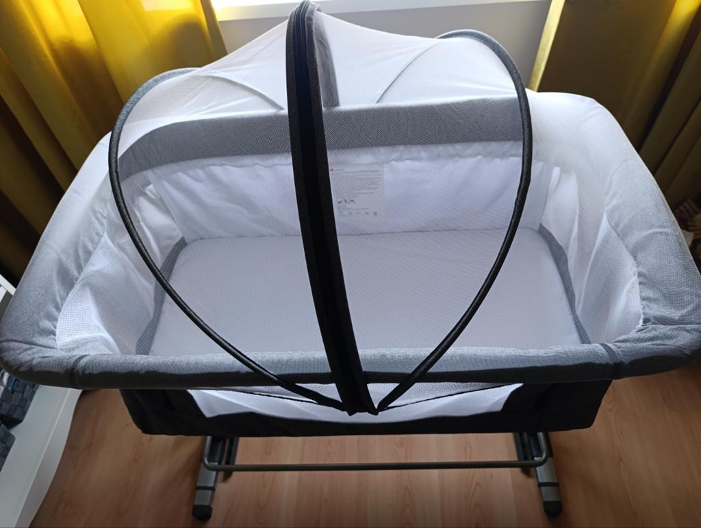 Ruoni Bedside Bassinet Sleeper - Zo goed als nieuw, Ophalen, Zo goed als nieuw, Wieg