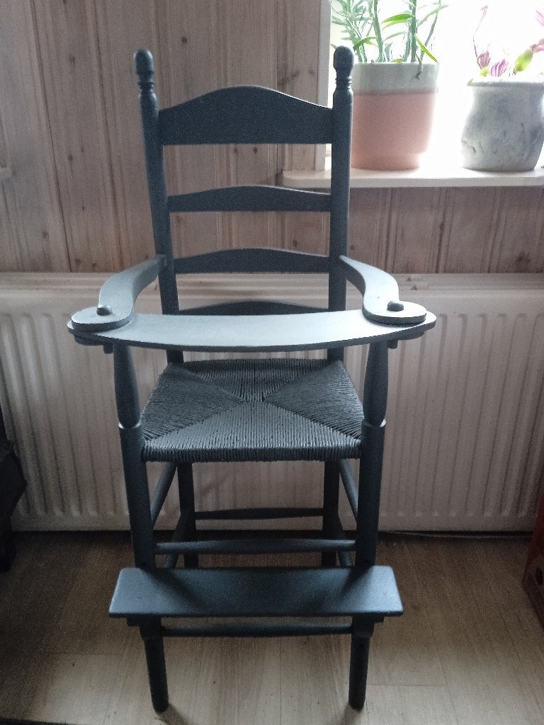 Antieke oude vintage kinderstoel, Kinderen en Baby's, Kinderstoelen, Ophalen, Gebruikt, Overige typen, Aanschuifbaar