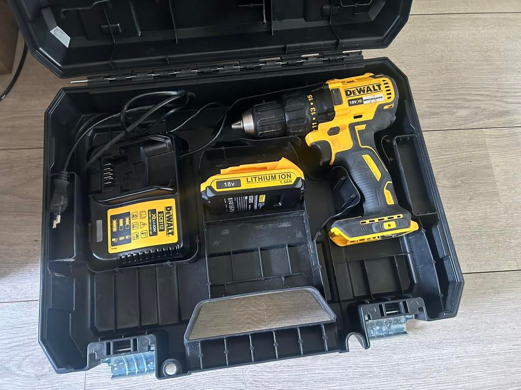 Brushless Dewalt Accu Boormachine 18V 1.5 AH, Doe-het-zelf en Verbouw, Gereedschap | Boormachines, Ophalen of Verzenden, Gebruikt