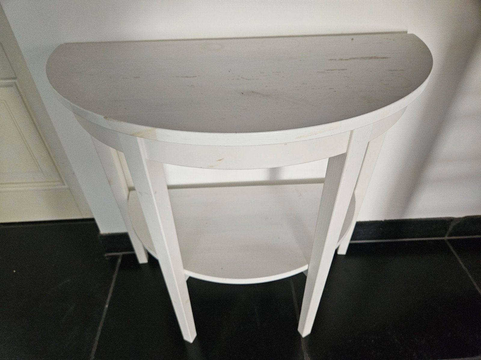 Witte halfronde sidetable/wandtafel met gebruikssporen, Ophalen, Gebruikt