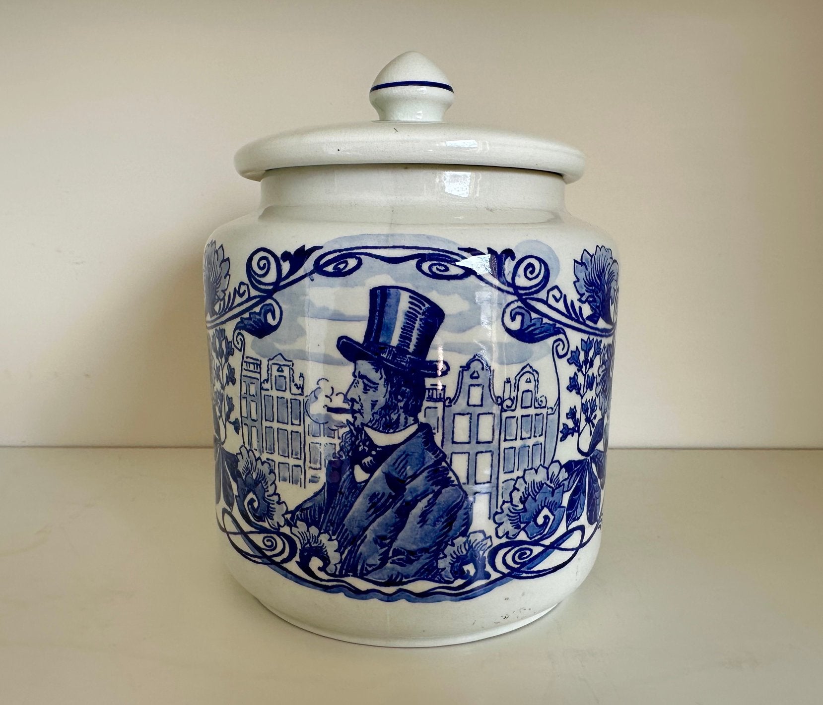 Royal Goedewaagen Gouda tabakspot – Delfts blauw – 1950/1965, Verzenden