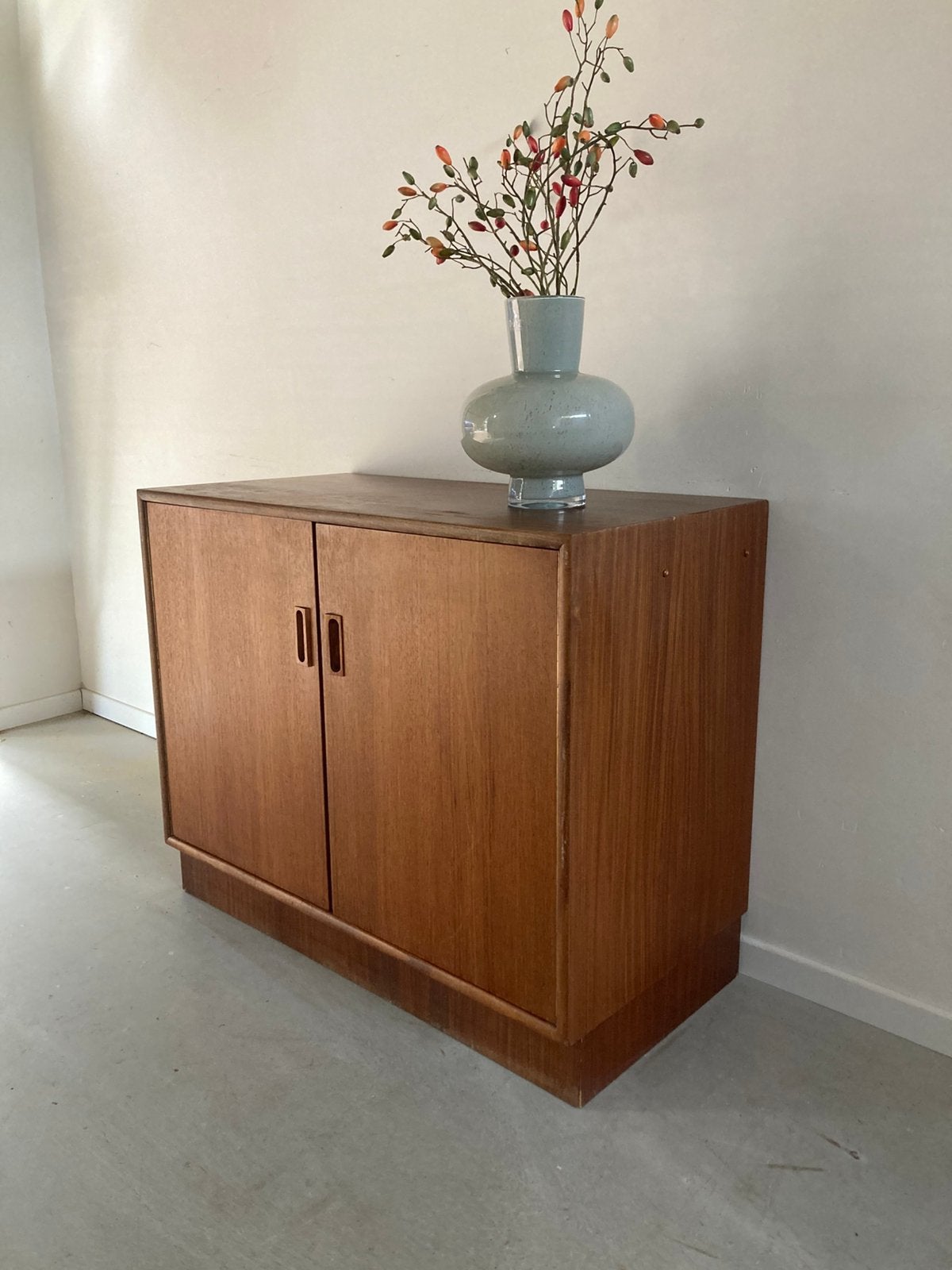 Midcentury vintage teak Formule kastje, Huis en Inrichting, Gebruikt, 1 of 2 laden, Teakhout, Minder dan 100 cm