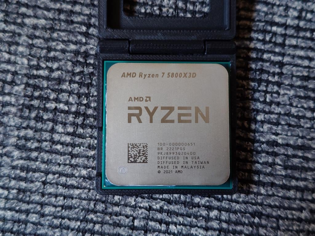 AMD Ryzen 7 5800X3D met Wraith Prism koeler, Computers en Software, Processors, Zo goed als nieuw, AMD Ryzen 7, Socket AM4, 3 tot 4 Ghz