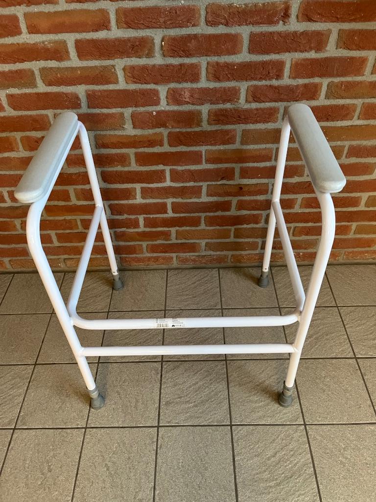 toiletframe, toiletsteun in hoogte verstelbaar, niet boren, Ophalen, Zo goed als nieuw