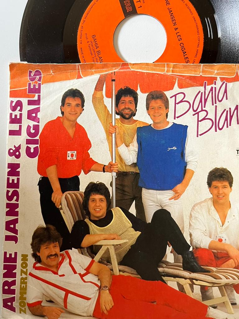 Arne Jansen “ Bahia blanca”, Ophalen of Verzenden, Zo goed als nieuw, Nederlandstalig