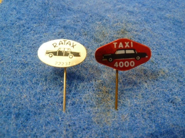 Speldjes 2 x Taxi, Ophalen of Verzenden, Zo goed als nieuw, Overige onderwerpen