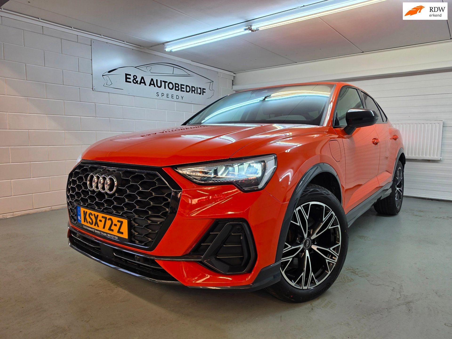 Audi Q3 Sportback 45 TFSI e Edition Plug in Appel Carplay /, Auto's, Dealer onderhouden, Gebruikt, 150 pk, Leder en Stof