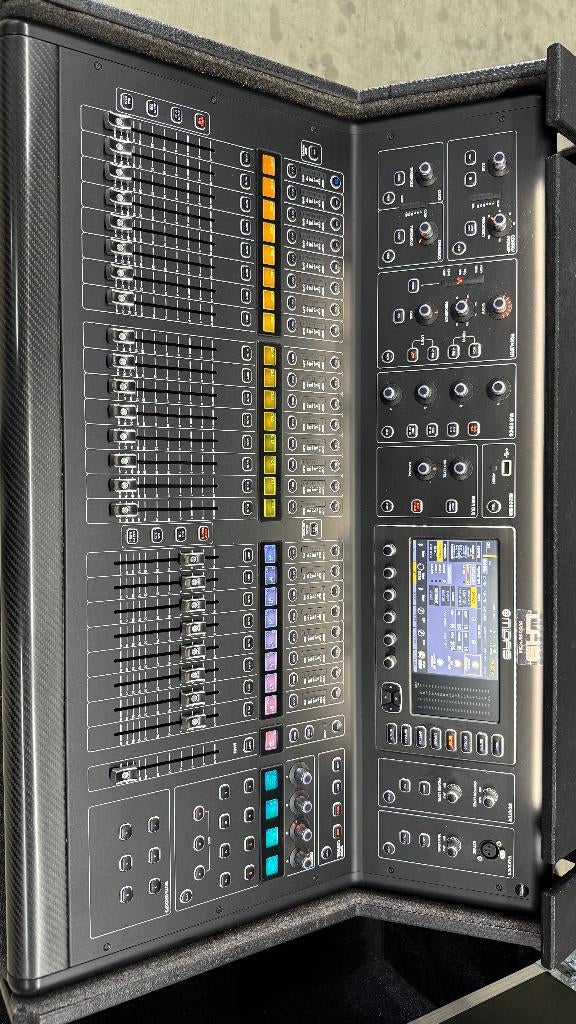 Midas m32 inclusief flightcase, Ophalen, Gebruikt, 20 kanalen of meer, Microfooningang