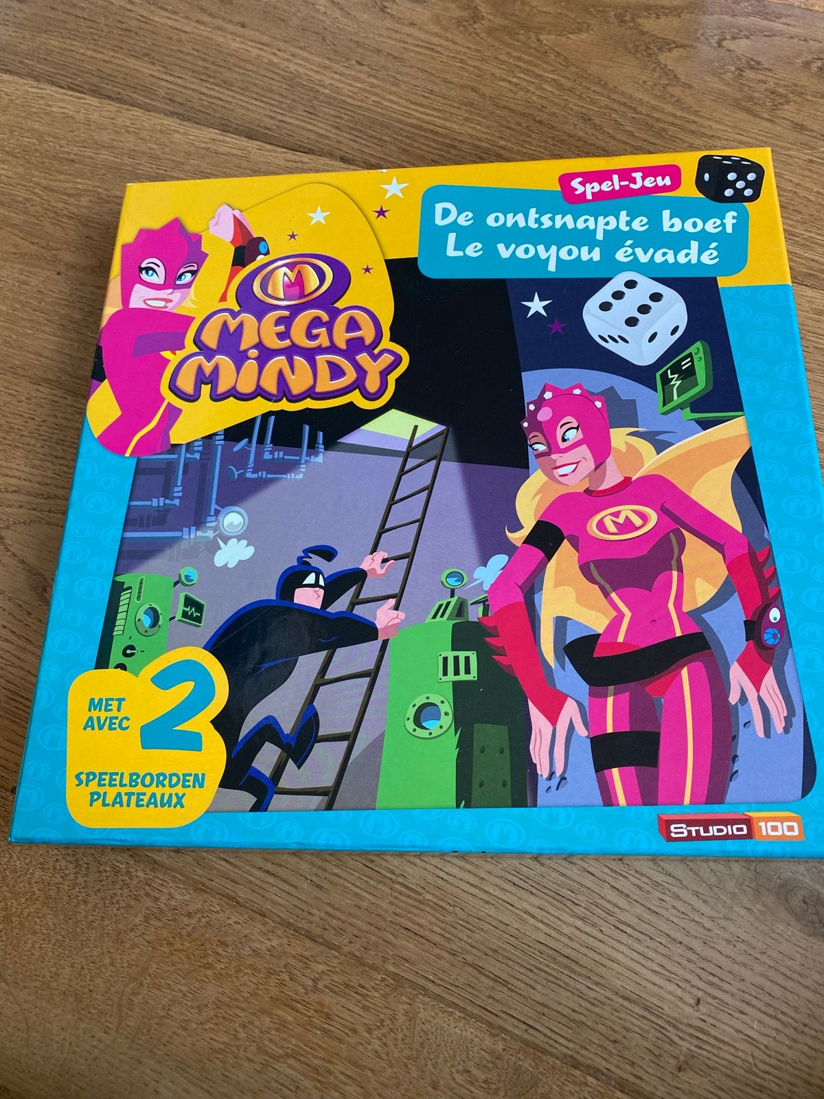 Mega Mindy: De ontsnapte boef - Spel-jeu, Drie of vier spelers, Ophalen, Zo goed als nieuw